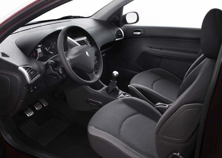  Peugeot 206 Plus 2009 года  (фото 2 из 49)
